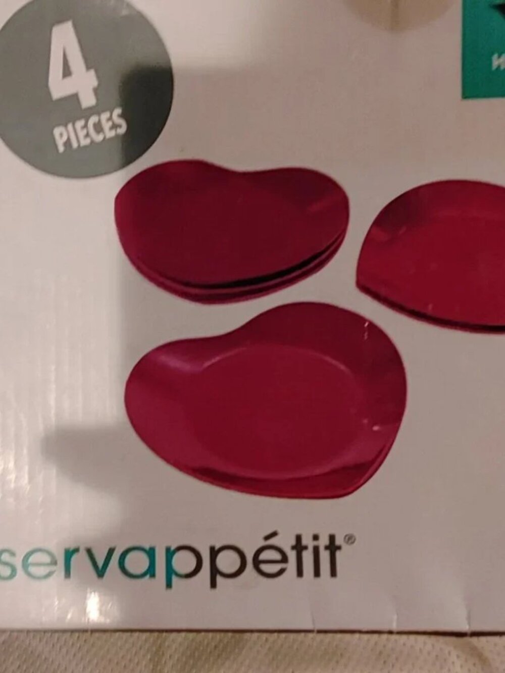 Set of 4 Heart-Shaped Porcelain Plates - Picture 5 of 7